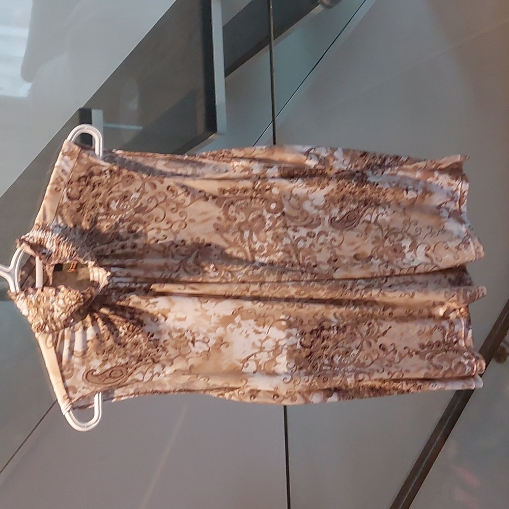 Sleeveless blouse